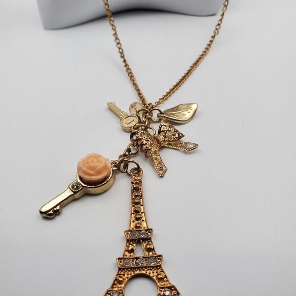 Cutie in Paris eiffel tower key to the world necklace N0430 - Picture 1 of 3